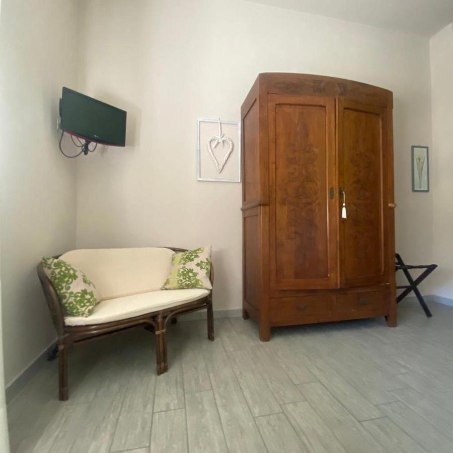 Bed & Breakfast Cascina Beatrice Rodello Exterior photo